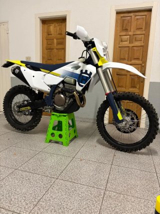 Husqvarna 350 Enduro Moto