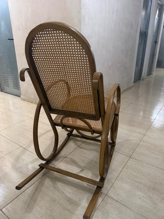 Silla Mecedora Ratán y Madera Clásica