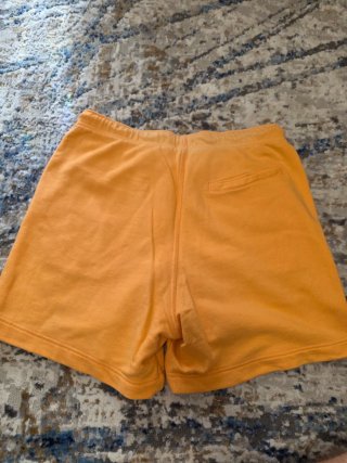 Pantalón corto naranja