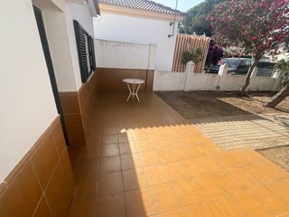 Alquiler casa a 150m de la playa.