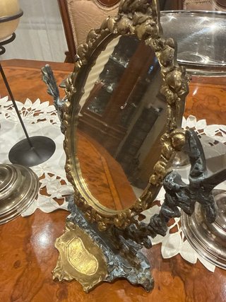 Espejo de bronce antiguo