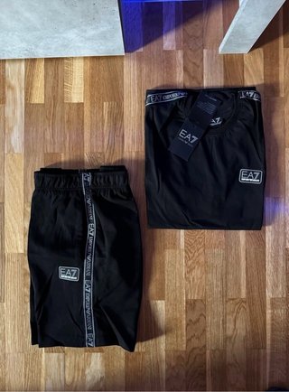 Conjunto EA7 Negro Nuevo Talla M