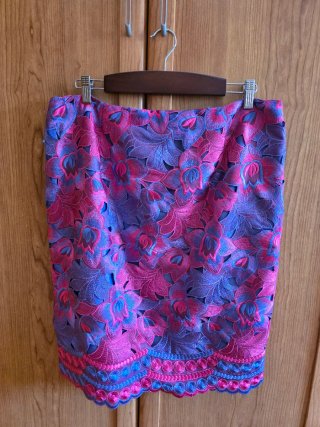 Falda fiesta floral rosa y violeta