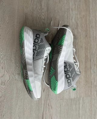 Zapatillas Adidas Baloncesto Blancas y Verdes