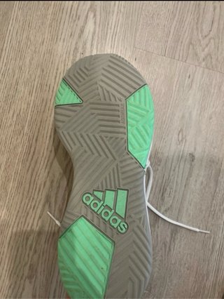 Zapatillas Adidas Baloncesto Blancas y Verdes