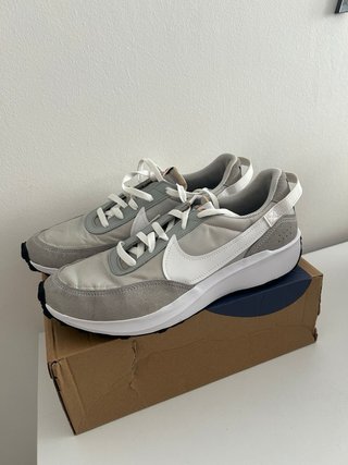 Zapatillas Nike Gris y Blanco