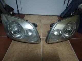 Faros Toyota Avensis T25