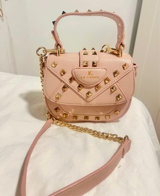 Bolso LA CARRIE Rosa con Tachuelas Doradas