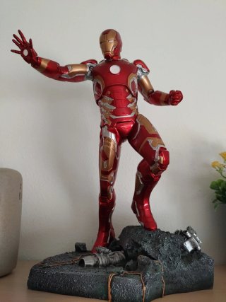 Figura Ironman 60 cm