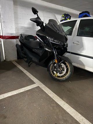 Zontes 368K Maxi Scooter Negra