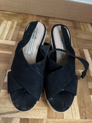 Cuñas esparto Pull&Bear Negras Talla 36