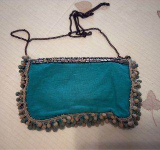 Bolso Clutch Fiesta Pompones Turquesa