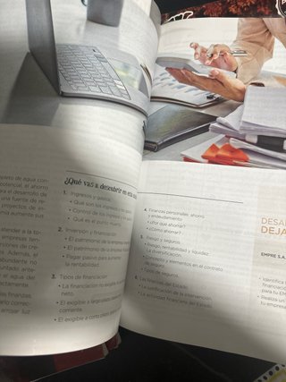 Libro economíay emprendimiento