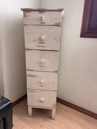 Cajonera de madera blanca