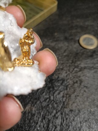 Belén miniatura sobre geoda cuarzo