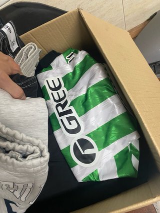 Ropa Variada De Marca