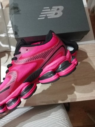 Zapatillas New Balance Mujer Rosa y Negra