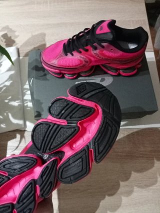 Zapatillas New Balance Mujer Rosa y Negra