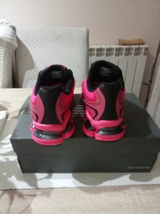 Zapatillas New Balance Mujer Rosa y Negra