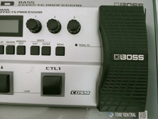 BOSS GT-1B Pedalera Bajo Multiefectos