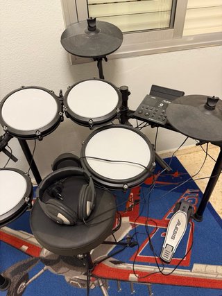 Batería Electrónica Alesis Nitro Max