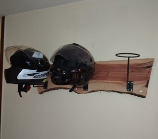 Soporte Perchero para 3 Cascos