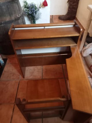 Escritorio infantil de madera