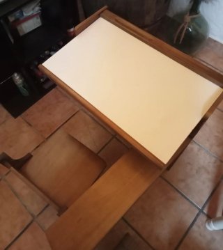 Escritorio infantil de madera