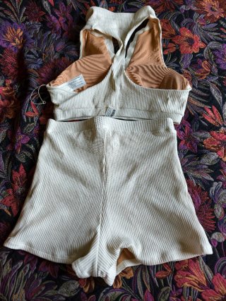 Conjunto Oysho Top y Shorts Beige Talla L