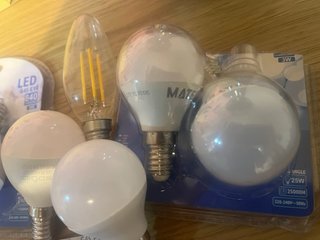 10 Bombillas E-14 255-840LM 3-9W casi nuevas 2700-