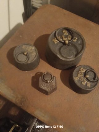 Antigua báscula de 20 kg