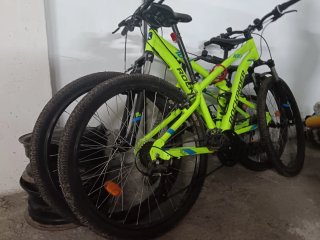 3 Bicicletas Rockrider 100 2 de adulto 1 niño