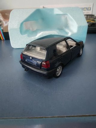 Volkswagen Golf III 1/43 SCHABAK