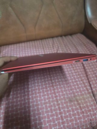 Portátil Rojo 13,3 Full HD