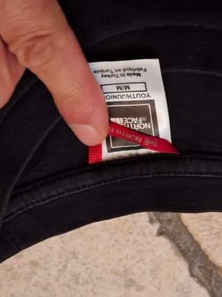 T-shirt The North Face nera taglia S