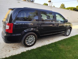 Lancia Voyager 2012