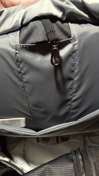 Mochila Quechua Negra y Gris