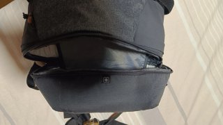 Mochila Quechua Negra y Gris