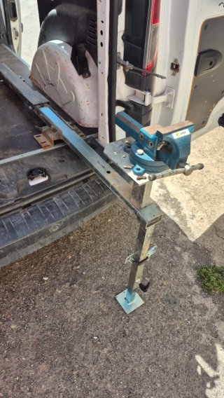 Banco de trabajo extensible para furgoneta