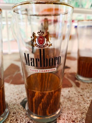 Juego Vasos y Jarra Vintage Marcas Tabaco años 60