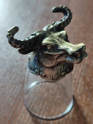 12 chupitos de cristal con base en metal animales