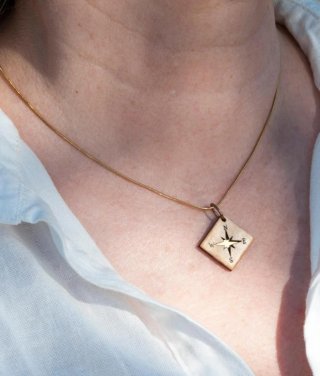 Pulsera Wind Rose Madera y Latón