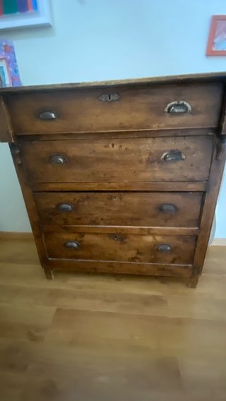 Cómoda de madera restaurada