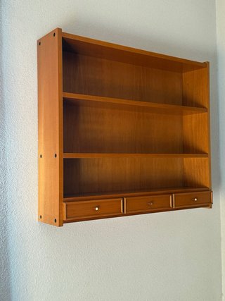 Armario madera con vitrina (URGE)