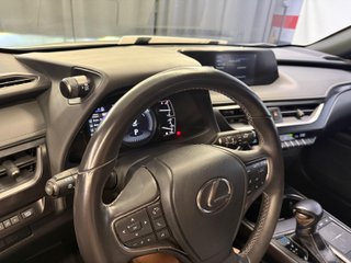 LEXUS UX 250h Business 1 dueño + IVA deducible