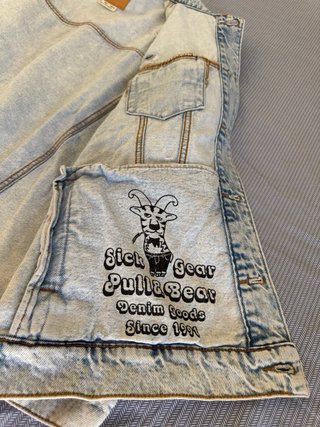 Chaqueta Vaquera Pull&Bear Desgastada