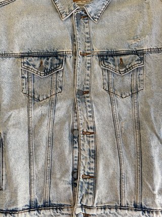 Chaqueta Vaquera Pull&Bear Desgastada