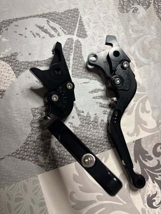 Juego de Manetas Regulables CNC para Moto - Negras