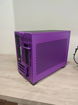 Caja Cooler Master NR200P Morada