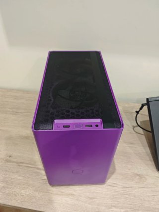 Caja Cooler Master NR200P Morada